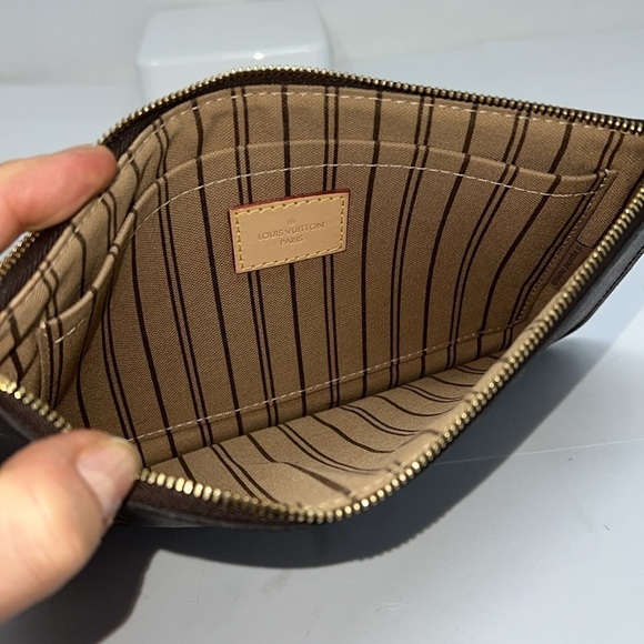 Louis Vuitton Monogram Beige Neverfull MM Zip Pouch Wristlet - Picture 11 of 16